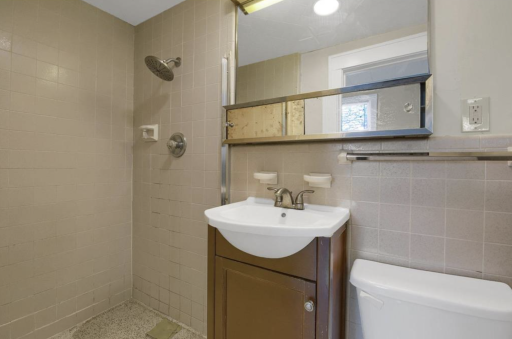 Front unit main level bathroom