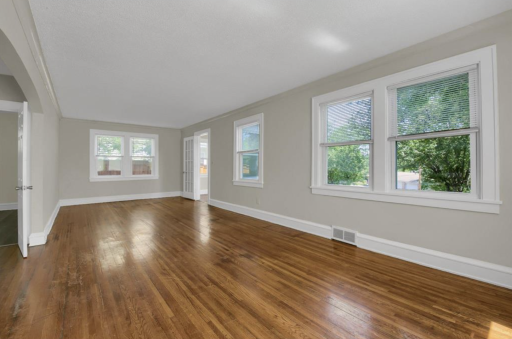 Front unit living room