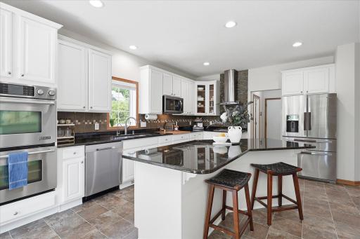 The idland is huge and perfect for breakfast, and it doesn't have a cooktop or a sink in it, so there is room for everything else!