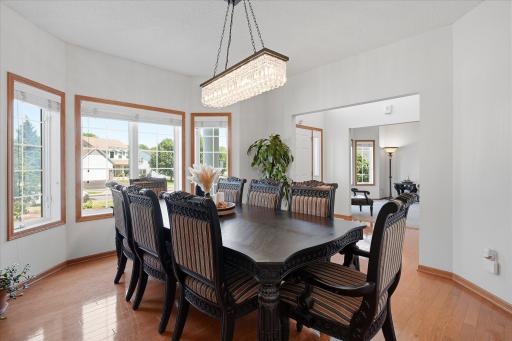 Those extra large windows face east, meaning there will be plenty of natural morning sunshine at breakfast!