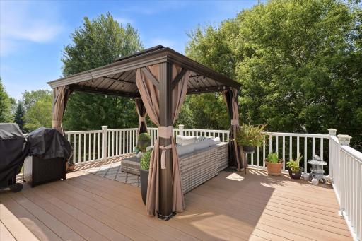 Composite deck - pergola included!