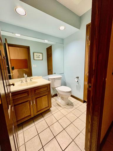 1/2 bath