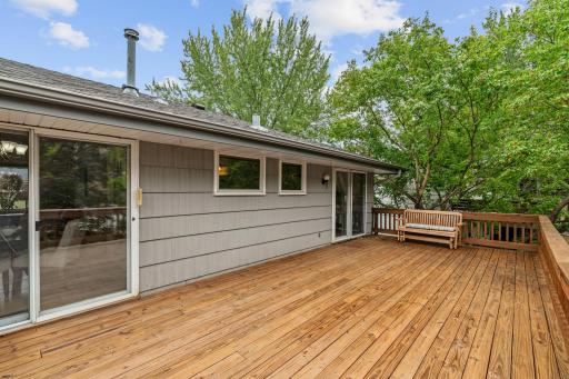 13-web-or-mls-810 Oakwood Dr-13.jpg