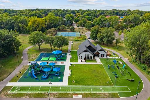 Located minutes from Hansen Park w/ tennis courts, ballfields, playground, lighted trails + 12-hole disc golf course.
