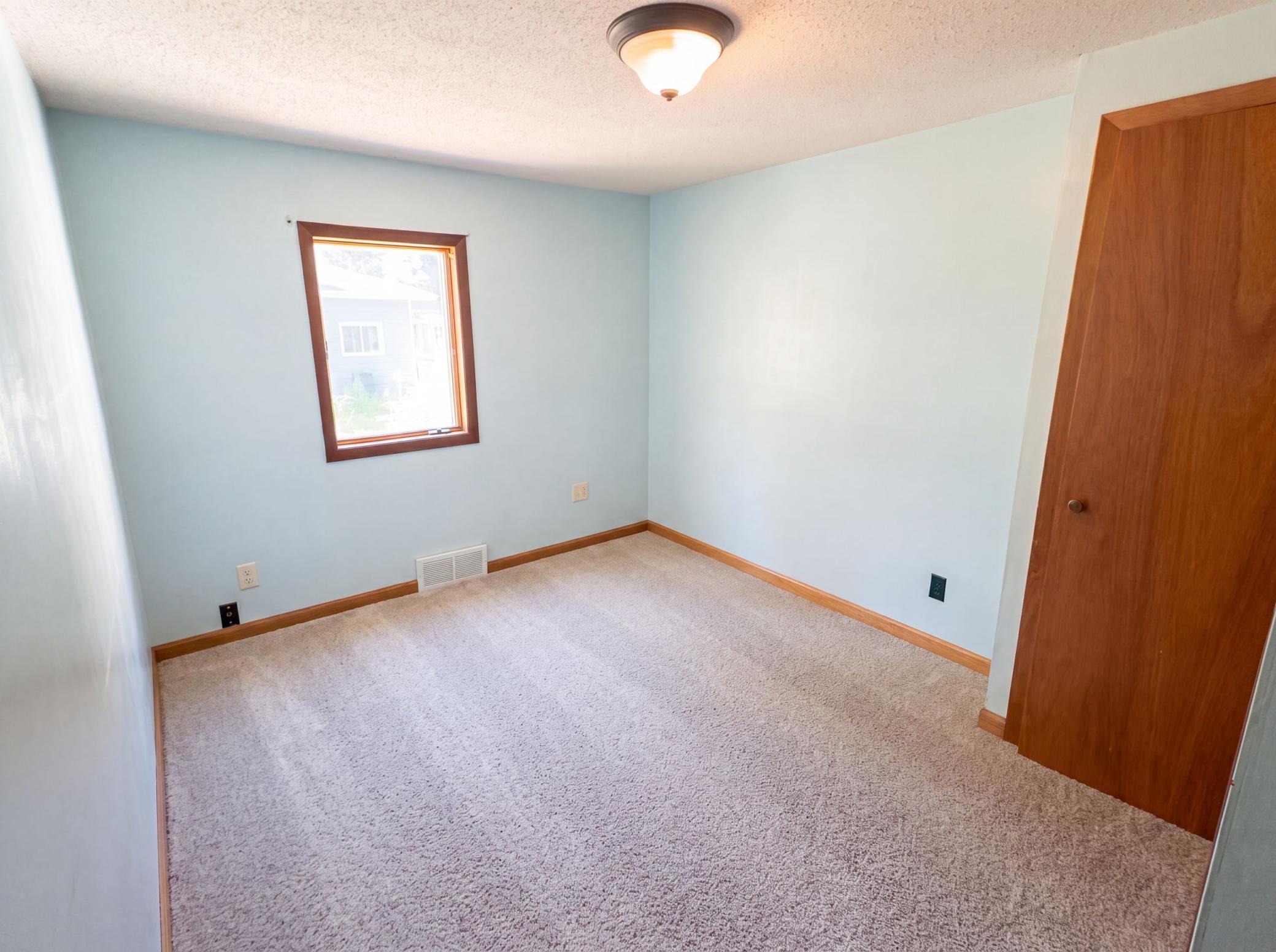 listing_13.jpg