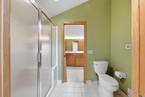 Owners suite, separate shower and commode