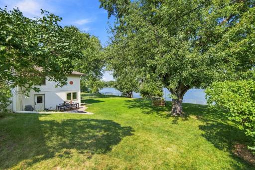 Tons of trees for privacy! Imagine entertaining here!