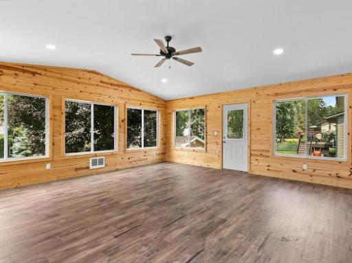 3231 Meadowbrook Court, Vadnais Heights, MN 55127
