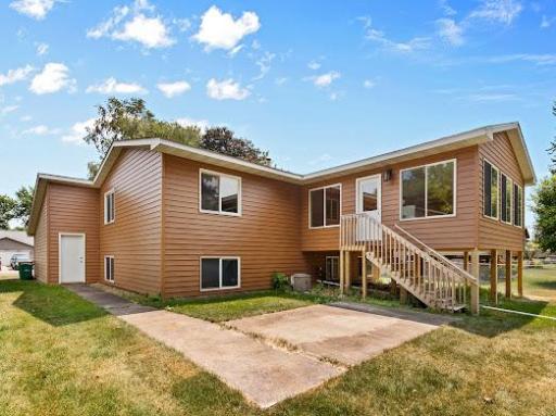 3231 Meadowbrook Court, Vadnais Heights, MN 55127