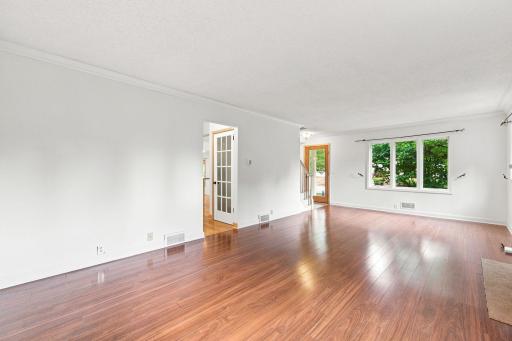 7-web-or-mls-5300 Logan Ave S-2.jpg
