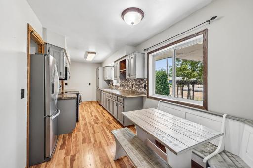 15-web-or-mls-Main Ave NE-S2807-015.jpg