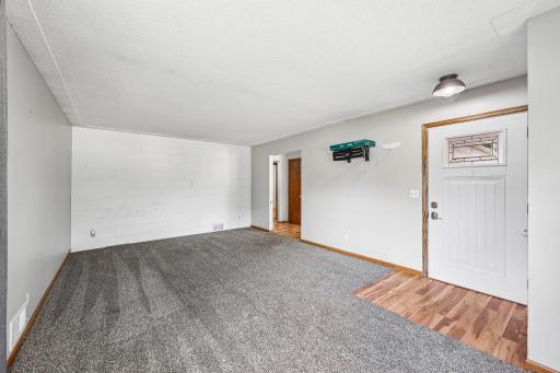 10-web-or-mls-Main Ave NE-S2807-010.jpg