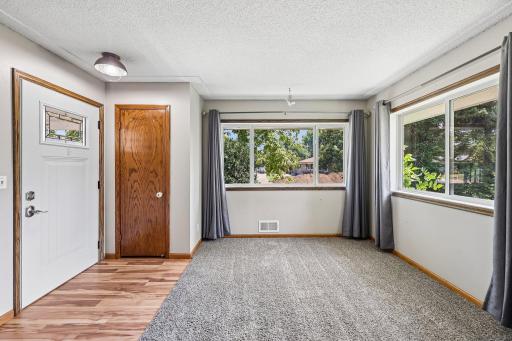 9-web-or-mls-Main Ave NE-S2807-009.jpg