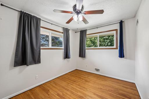 21-web-or-mls-Main Ave NE-S2807-021.jpg