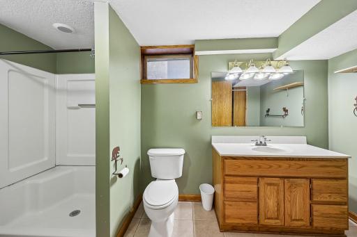 36-web-or-mls-Main Ave NE-S2807-036.jpg