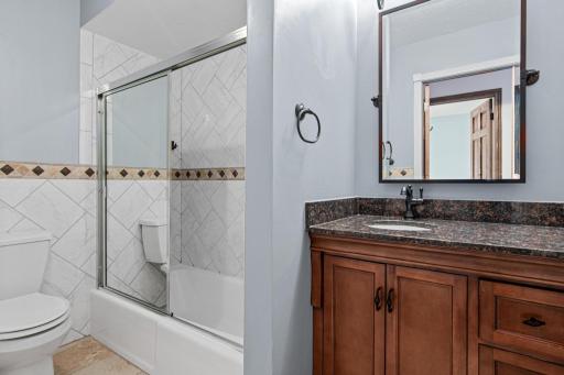 2646 Mackubin Street, Roseville, MN 55113