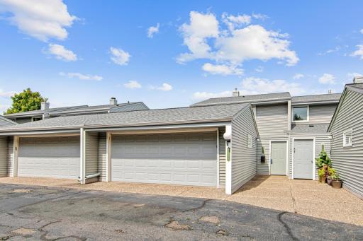 2646 Mackubin Street, Roseville, MN 55113
