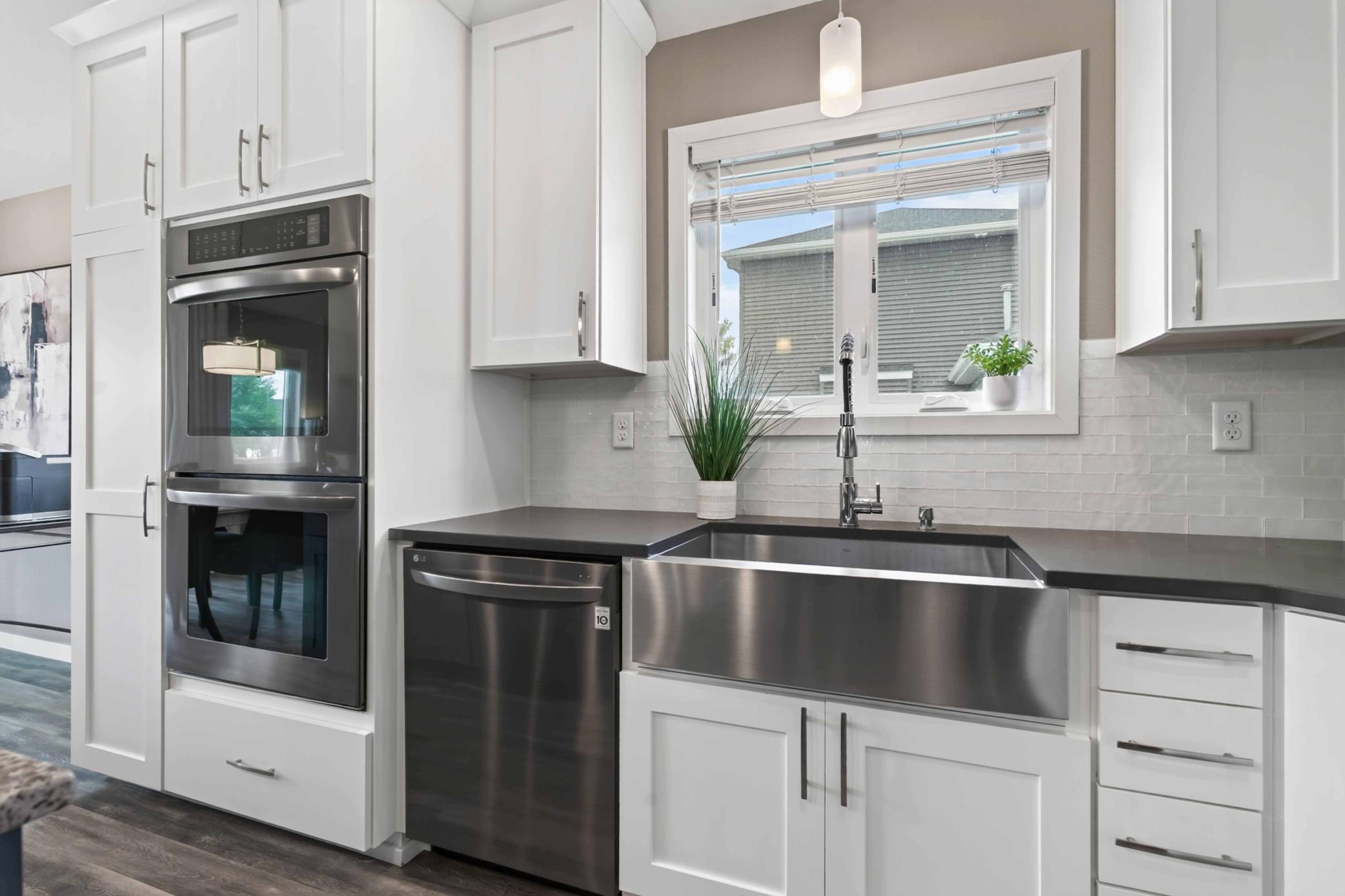 2626 6th St W WF-211.jpg