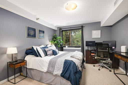 48 Groveland Terrace, B206, Minneapolis, MN 55403