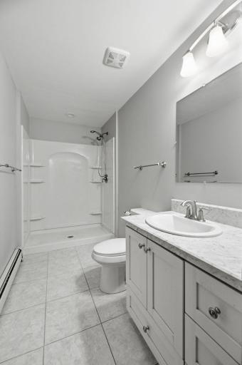 Lower level 3/4 Bathroom