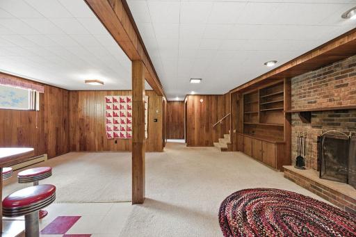 Great Family Room perfect for relaxation and entertaining!