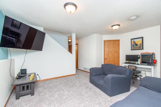 6166 35th Street S, Fargo, ND 58104