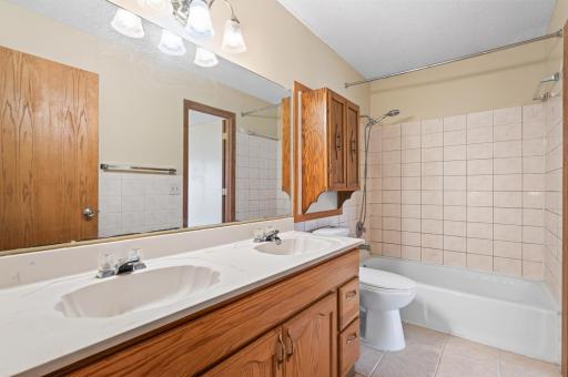 14326 Park Avenue, Burnsville, MN 55337