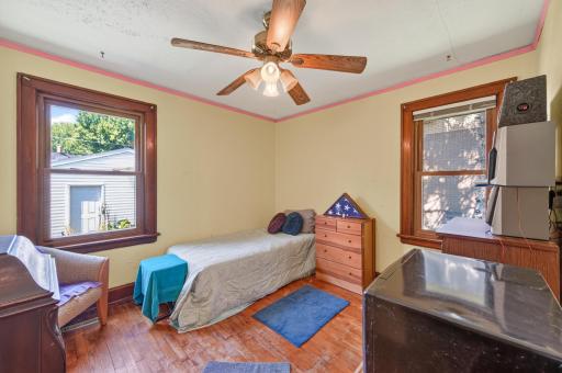 1461 7th Street W, Saint Paul, MN 55102