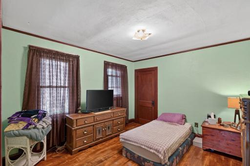 1461 7th Street W, Saint Paul, MN 55102