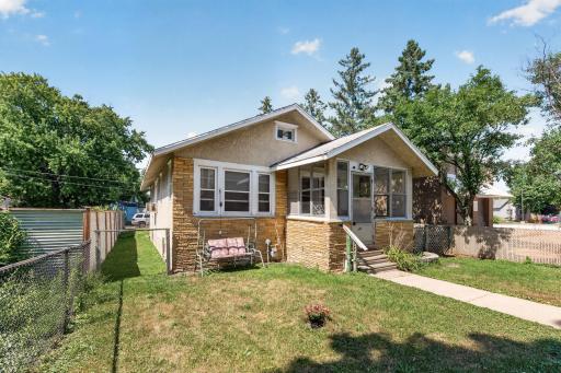 1461 7th Street W, Saint Paul, MN 55102