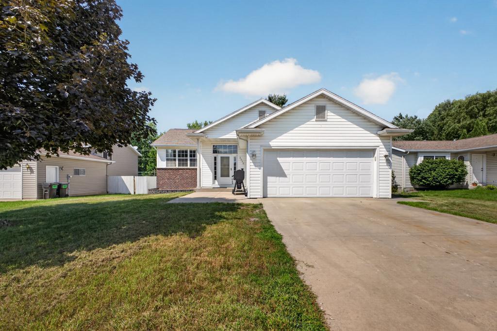7117195