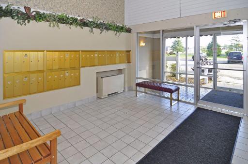 4009 Heritage Hills Drive, 207, Bloomington, MN 55437