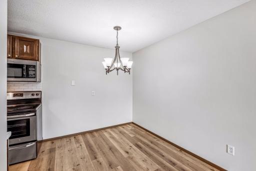 4009 Heritage Hills Drive, 207, Bloomington, MN 55437