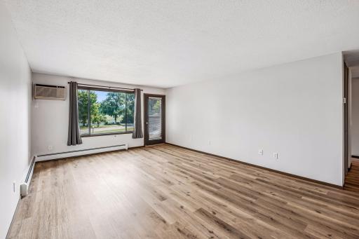 4009 Heritage Hills Drive, 207, Bloomington, MN 55437