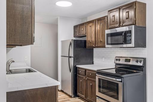 4009 Heritage Hills Drive, 207, Bloomington, MN 55437