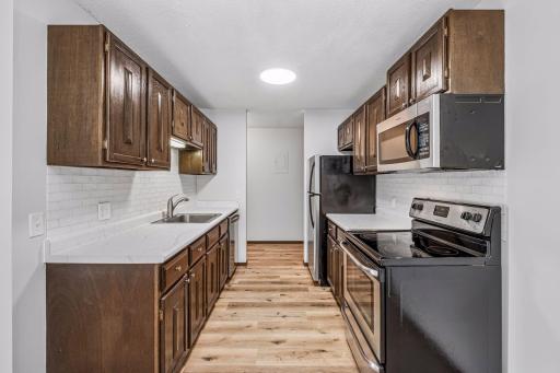 4009 Heritage Hills Drive, 207, Bloomington, MN 55437