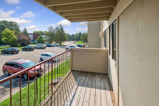 4009 Heritage Hills Drive, 207, Bloomington, MN 55437