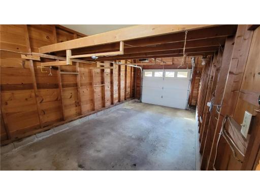 Attached garage.jpg