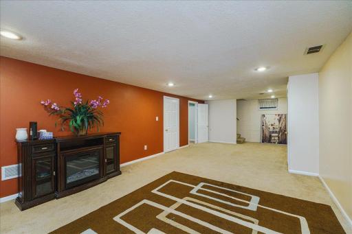 37-Family Room.jpg