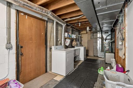 Each side has private laundry