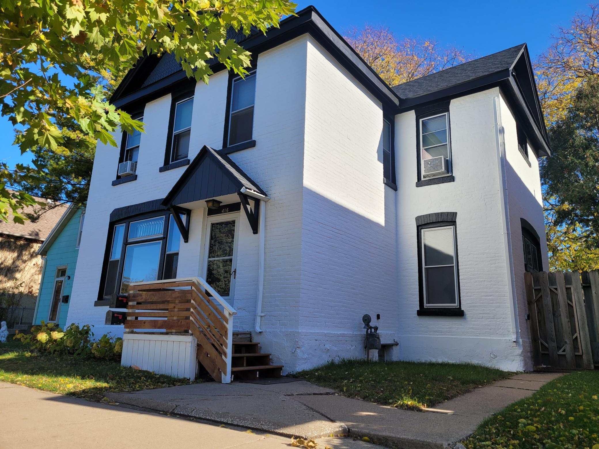 Front/side of duplex