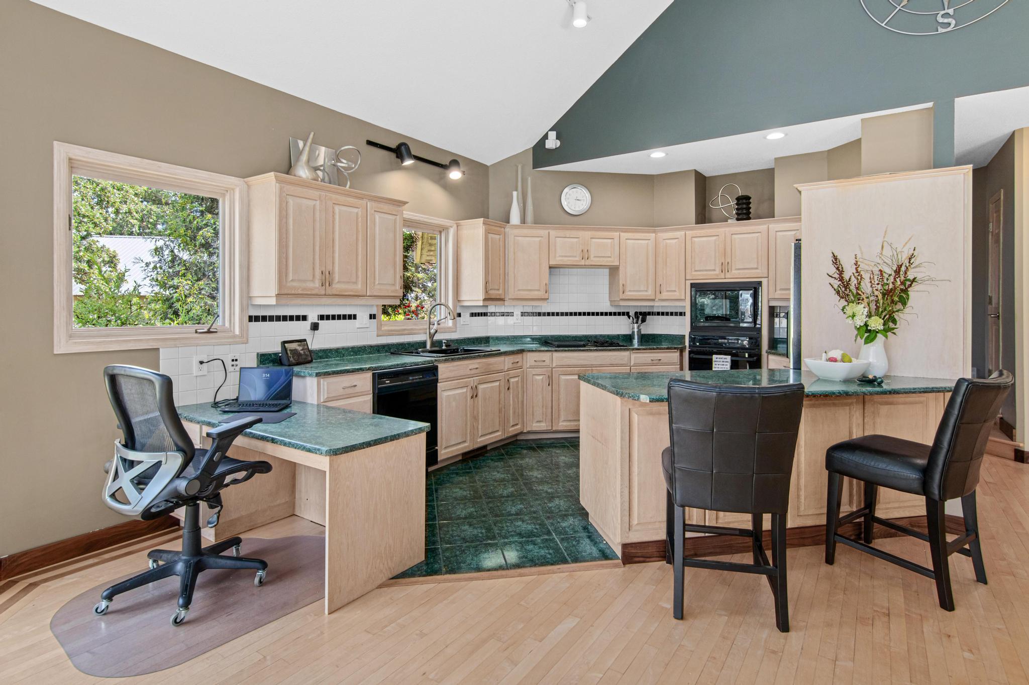 6300 Rolling Hills Dr, White Bear Township, MN-14.jpg