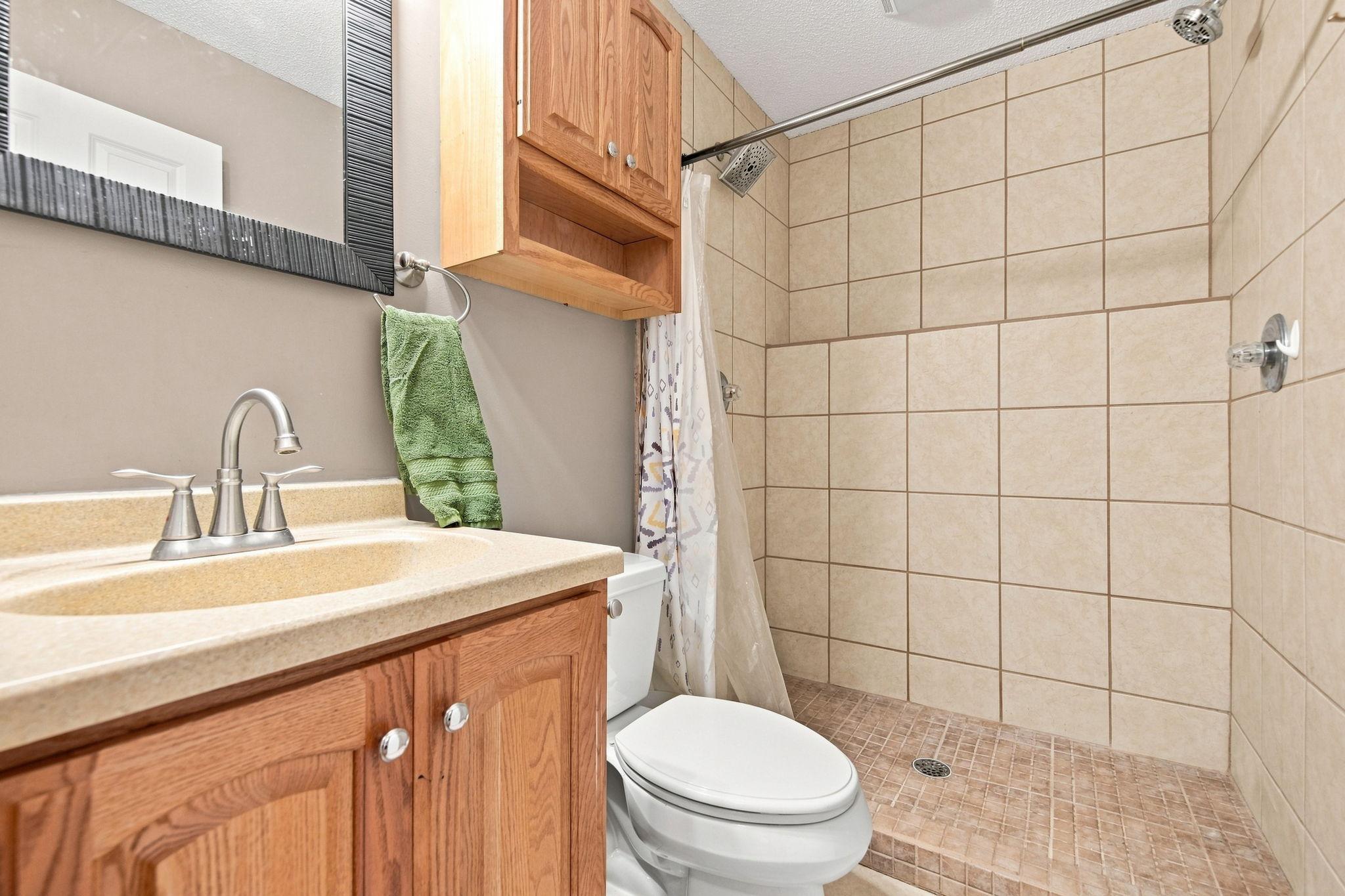 Lower level 3/4 bathroom.