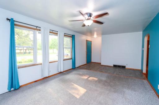 916 5th Street SW, Waseca, MN 56093