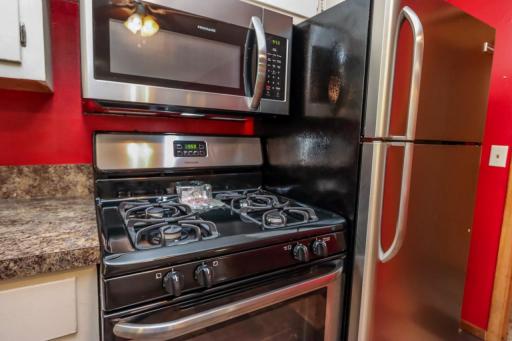 916 5th Street SW, Waseca, MN 56093