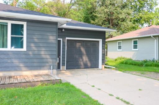 916 5th Street SW, Waseca, MN 56093