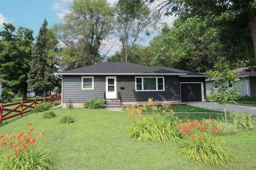 916 5th Street SW, Waseca, MN 56093