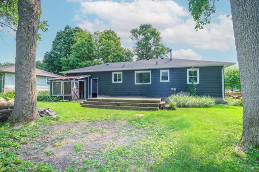 916 5th Street SW, Waseca, MN 56093