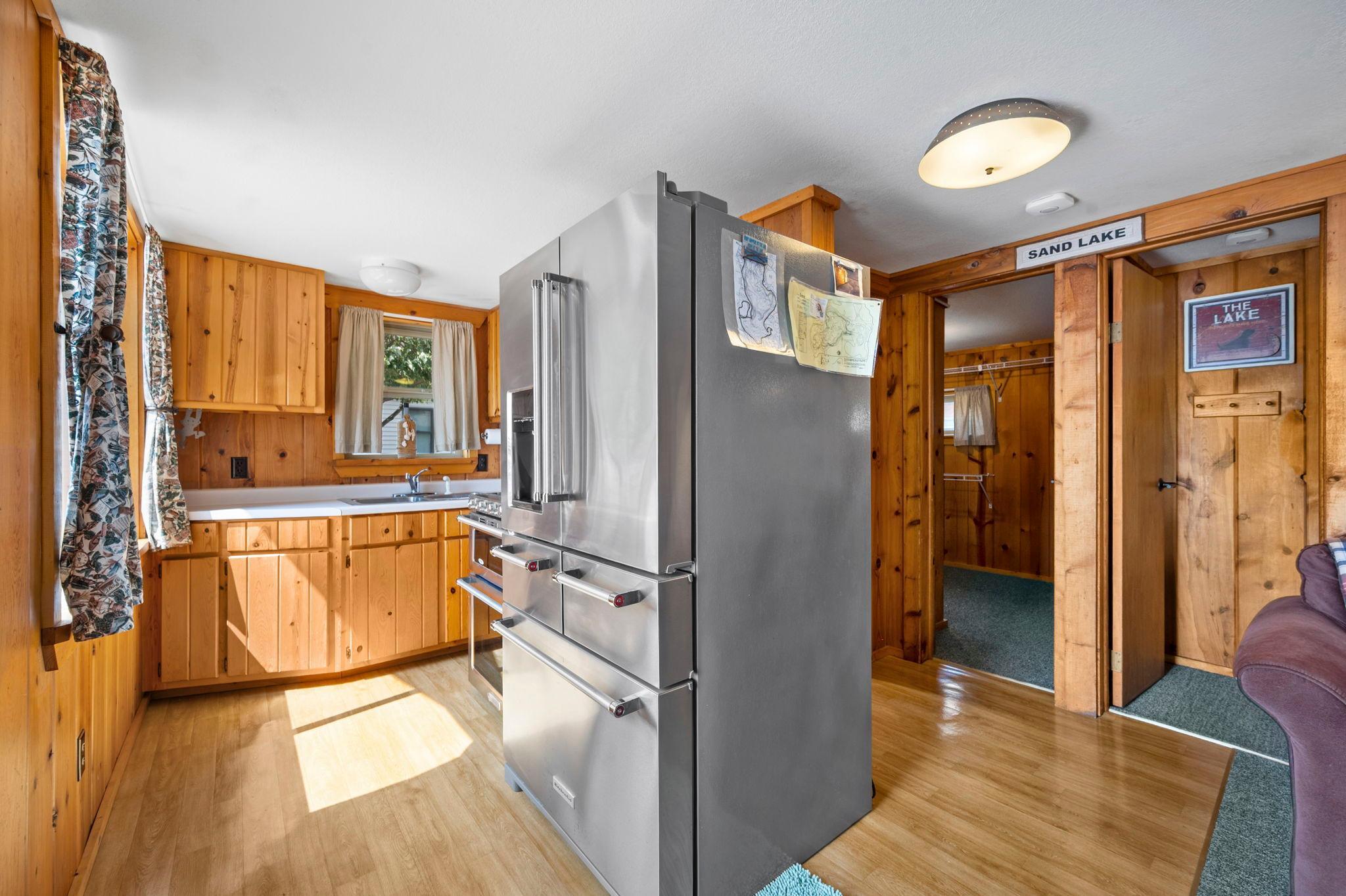 16-web-or-mls-27869 Kovarik Rd-30.jpg