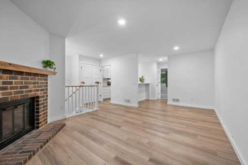 4113 Cj Cir SE, Prior Lake, MN 55372